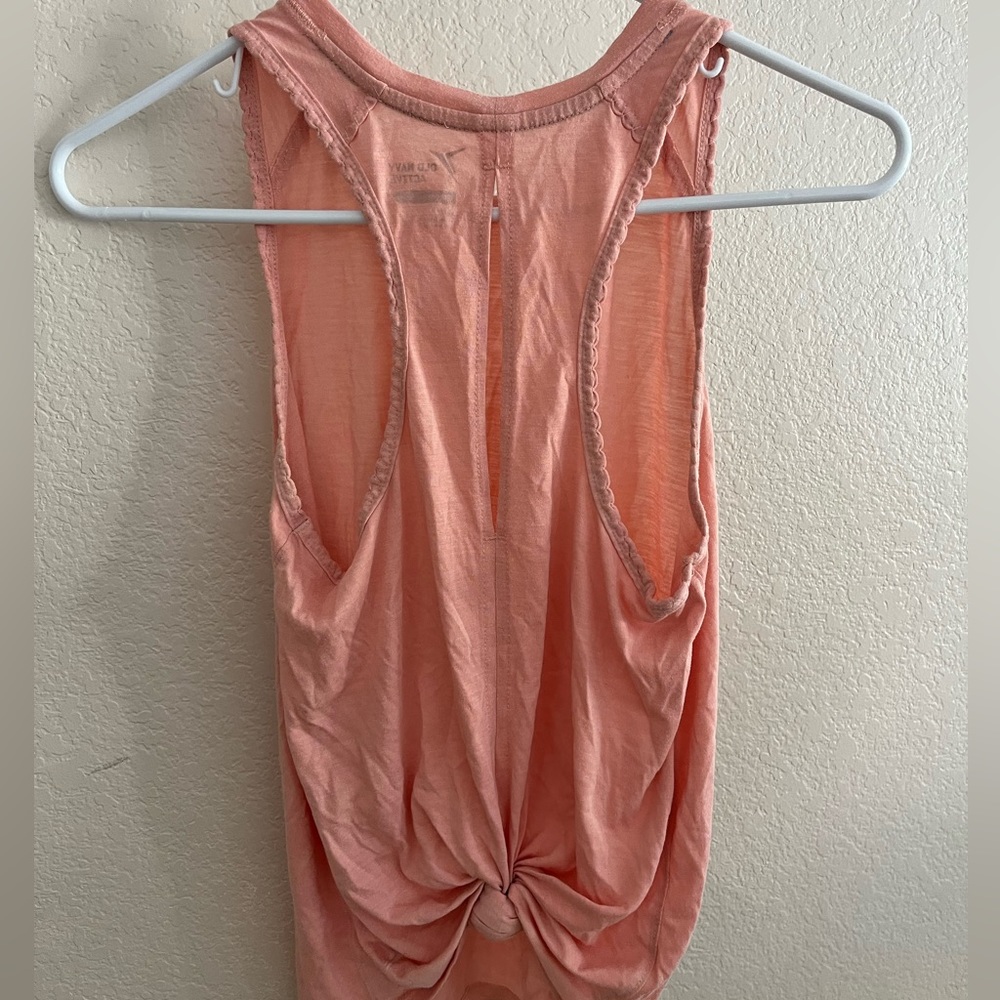 Old Navy scalloped tank size x-small